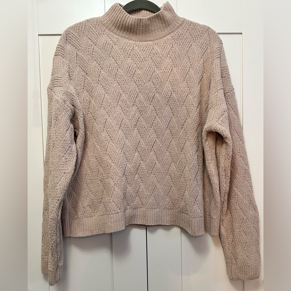 Women’s Cable Knit Sweater Tan Sz LG NWOT